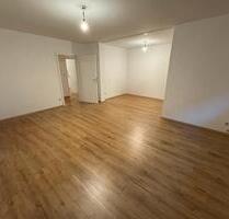 3-Zimmer-Erdgeschosswohnung mit Balkon, Terrasse & Garage - Bückeburg