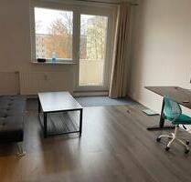 Gemütliche 1,5 Wohnung möbliert mit Balkon 2 OG zu Untermiete - Gera Bieblach-Ost