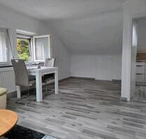 Helle 2-Zimmer Dachgeschosswohnung - Stuttgart Zuffenhausen