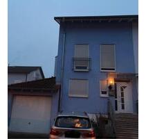 2 Zimmer in ruhigem Reihenendhaus | ideal für Mutter mit Kind - Karlsruhe Knielingen 2 Zimmer in ruhigem Reihenendhaus | ideal für Mutter mit Kind - Karlsruhe Knielingen