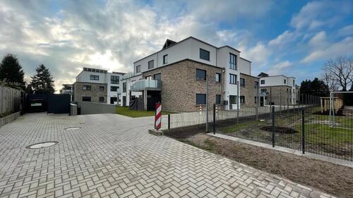 Foto - Neuwertige 3 Zimmer Wohnung mit EBK, Terrasse und TG Stellplatz