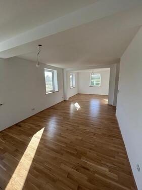 Foto - Haus, Einfamilienhaus, Wohnung,kernsaniert