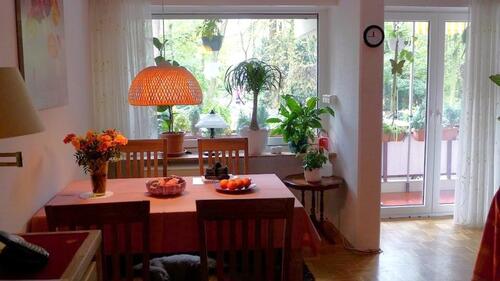 Foto - Lichtdurchflutete 3-Zi. Whg direkt am Stadtgarten- ohne Provision