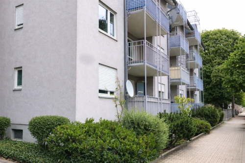 Foto - Attraktive 3,5-Zimmer-Whg. mit 2 Balkonen, TG-Stellplatz, zentral