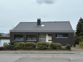 Foto - Haus zur Miete, sehr gut gelegene Immobilie mit hellen Räumen