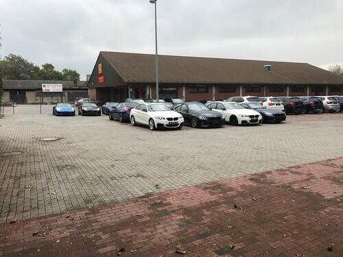 Foto - Autoplatz Freifläche Abstellfläche Abstellplätze