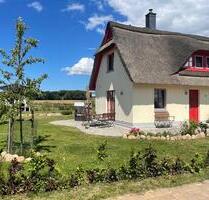 Ferienhaus unter Reet Nähe Strand mit Strandkorb, Sauna und Kamin - Gägelow