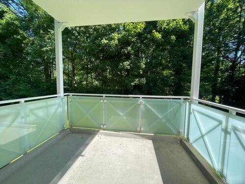 Foto - *schöne Balkonwohnung mit Tageslichtbad in grüner Lage*