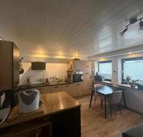 Helle 2,5 Zimmer UG Wohnung mit Garten in Teublitz