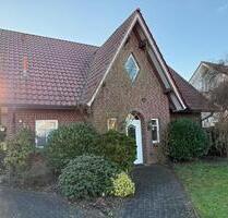 Einfamilienhaus in Bad Zwischenahn mit Carport und Garten