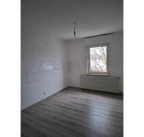 vermiete eine 2-Zimmer-Dachgeschosswohnung - Lippstadt Overhagen