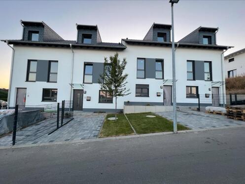 Foto - DHH in Alzey Doktorberg Neubaugebiet