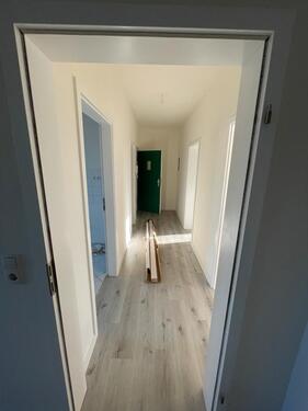 Foto - Zweitbezug: 3 Zimmer, EBK, Balkon, nahe Hbf im Grünen