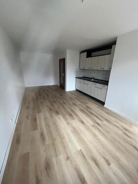 Foto - kleine 2 Raumwohnung mit Balkon 1. OG, Fahrstuhl, Einbauküche neu