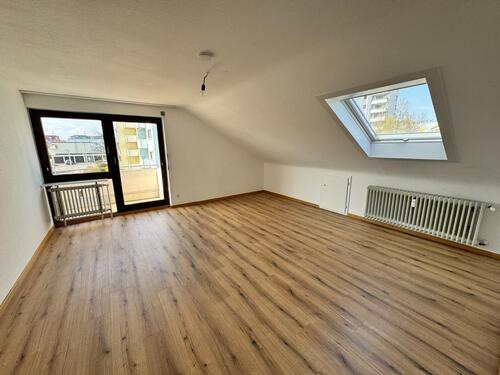 Foto - Attraktive 2-Zimmer-Wohnung mit Balkon und neuer Ausstattung