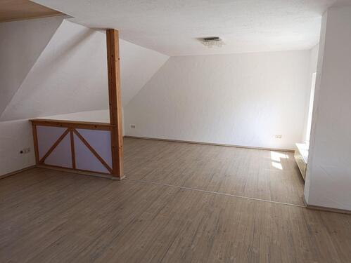 Foto - Großzügige 4-Zimmer-Mietwohnung mit Balkon in Billingshausen