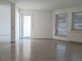 Foto - Zentrale 3,5-Zimmer Wohnung mit Balkon, Büro & Garage