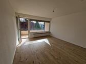 Foto - Renovierte 2-Zimmer-Wohnung mit Balkon + PKW-Stellplatz *Bochum-Werne*