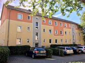 Foto - Frisch renovierte 2-Zi.-EG-Whg. mit Tageslichtbad und neuer Einbauküche