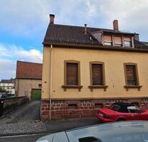 Einfamilienhaus mit großer Scheune in Zweibrücken-Ixheim Einfamilienhaus mit großer Scheune in Zweibrücken-Ixheim