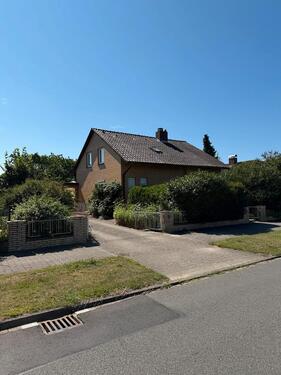Foto - Einfamilienhaus mit großem Grundstück in schöner Lage