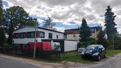 Foto - Vielseitiges Familienhaus mit großem Grundstück (1040m²)