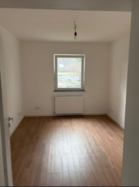 Foto - Hell & Modern: 2-Zimmer-Wohnung ohne Schrägen in Kaiserslautern! [HMR-O19E03] [HMR-O19E03]