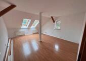 Foto - Große 5,5-Zimmer DG-Wohnung mit Garten in ruhiger Lage