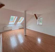 Große 5,5-Zimmer DG-Wohnung mit Garten in ruhiger Lage - Penig