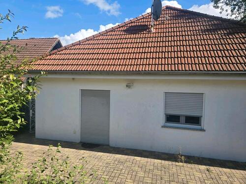 Foto - Einfamilienhaus ( Bungalow ) - 349.000,00&nbsp;EUR Kaufpreis, ca.&nbsp; 180,00&nbsp;m&sup2;