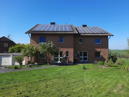 Foto - 5-Zimmer-DHH mit Garage und Stellplätzen, 51570 Windeck-Leuscheid