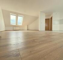 2 Zimmer Wohnung mit Balkon, Tageslichtbad und Stellplatz - Leipzig Nord