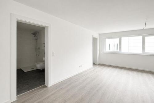 Foto - Erstbezug nach Sanierung: 3,5 Zimmer mit Balkon & Stellplatz