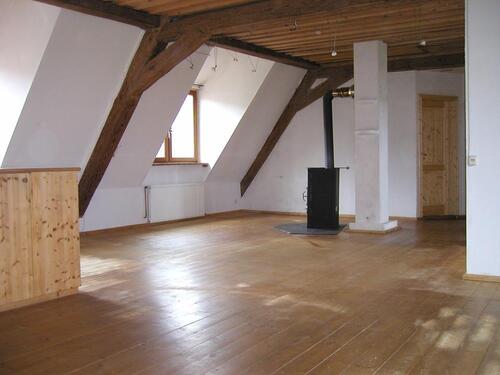 Foto - 4-Zimmer-Wohnung in historischem Gebäude bei Neustadt a. d. Aisch