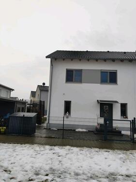 Foto - Moderne Doppelhaushälfte im Neubaugebiet Barbing – Baujahr 2020