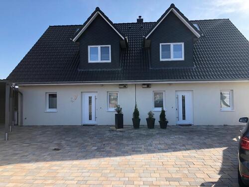 Foto - SPO 5 Zi.Doppelhaushälfte - 1.950,00&nbsp;EUR Kaltmiete, ca.&nbsp; 164,00&nbsp;m&sup2;