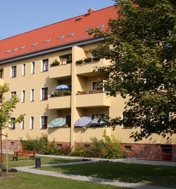 Foto - Lichtdurchflutete 3-Zimmer Wohnung in der Curiesiedlung mit Tiefgarage und Gartenblick