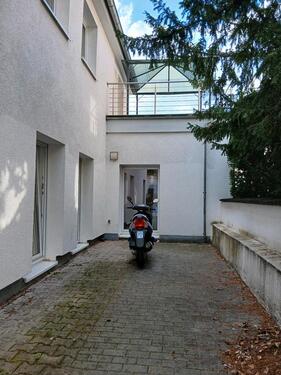 Foto - Hinterhaus mit Balkon und Hof - 2.090,00 EUR Kaltmiete,