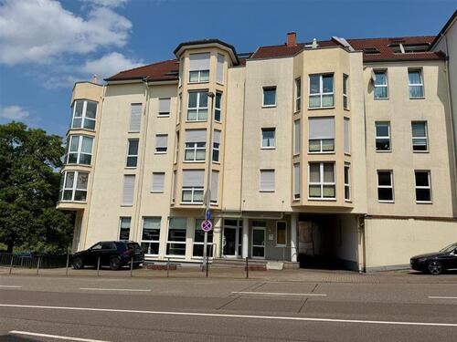 Foto - 3ZKB im EG ab sofort zur Miete frei Warmmiete 1.250,-€ zzgl. Strom zzgl. Stellplatz Tiefgarage oder im Hof