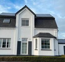 Frisch renoviertes, freistehendes Einfamilienhaus - Kleve