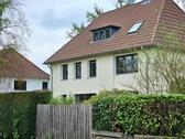 Foto - Lichtdurchflutete EG- Wohnung mit Garten und Garage