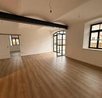 Erdgeschosswohnung - 1.250,00 EUR Kaltmiete, ca.  110,00 m² in Tacherting (PLZ: 83342)