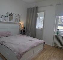 LONG-TERM ROOM WITH ANMELDUNG IN REINICKENDORF (girls WG) - Berlin Friedrichshain-Kreuzberg