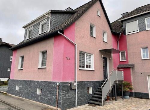 Foto - Haus zu vermieten - 1.450,00&nbsp;EUR Kaltmiete, ca.&nbsp; 130,00&nbsp;m&sup2;