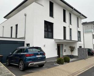 Doppelhaushälfte + zwei vermietete WE im Neubaugebiet (2019) - Kassel Bettenhausen