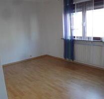 Helle 2-3 Zimmer Wohnung mit großem Garten und Garage - Zweibrücken