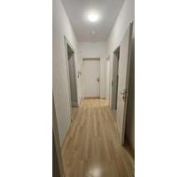 Helle 2 Zimmer Altbauwohnung in Wilhelmstadt abzugeben - Berlin Spandau