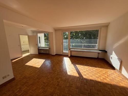 Foto - Kernsanierte 3 Zimmer Wohnung mit Balkon am Toelleturm