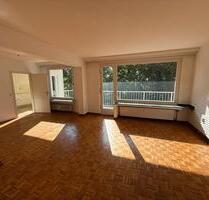 Kernsanierte 3 Zimmer Wohnung mit Balkon am Toelleturm - Wuppertal Lichtenplatz