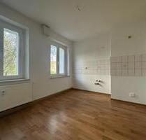 Charmante 3-Zimmer-EG-Wohnung mit Hinterhof-Romantik - Plauen Altstadt